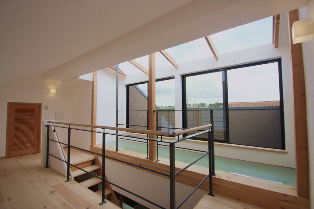 空がすっきり見える家